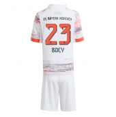 Bayern Munich Sacha Boey #23 Udebanetrøje Børn 2025-26 Kort ærmer (+ bukser)