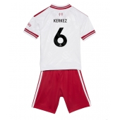 Liverpool Milos Kerkez #6 Udebanetrøje Børn 2026-27 Kort ærmer (+ bukser)