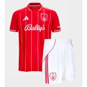 Nottingham Forest Hjemmebanetrøje Børn 2025-26 Kort ærmer (+ bukser)